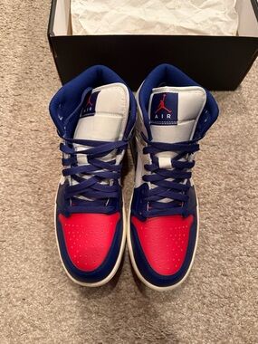 Jordan 1 Mid